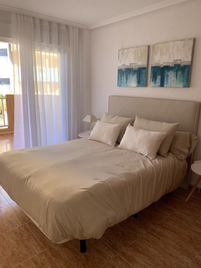 3 chambre Appartement à vendre à La Manga del Mar Menor avec piscine garage - 254 000 € (Ref: 9985385)