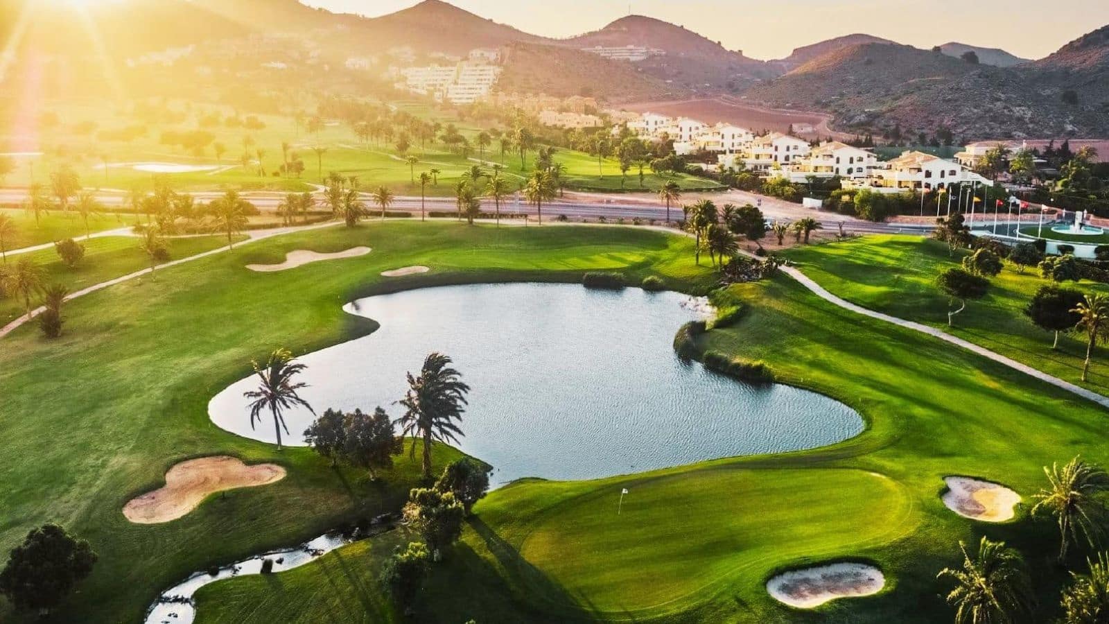 3 soveværelse Rækkehus til salg i La Manga del Mar Menor med swimmingpool garage - € 270.631 (Ref: 9985400)