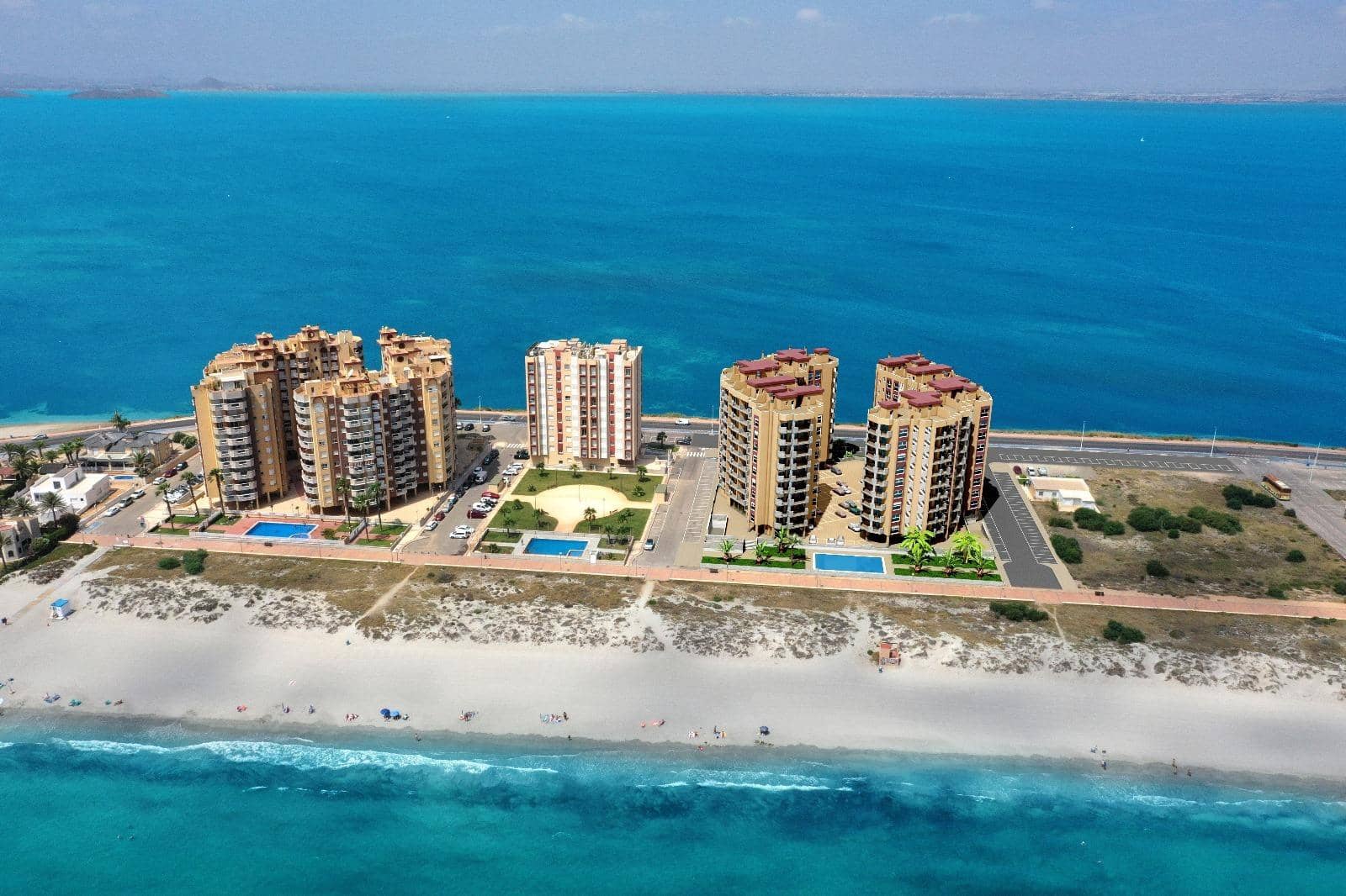 3 soverom Leilighet til salgs i La Manga del Mar Menor med svømmebasseng garasje - € 375 000 (Ref: 9985475)