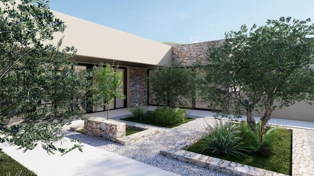 Chalet de 6 habitaciones en Yecla en venta con piscina - 800.000 € (Ref: 9985550)