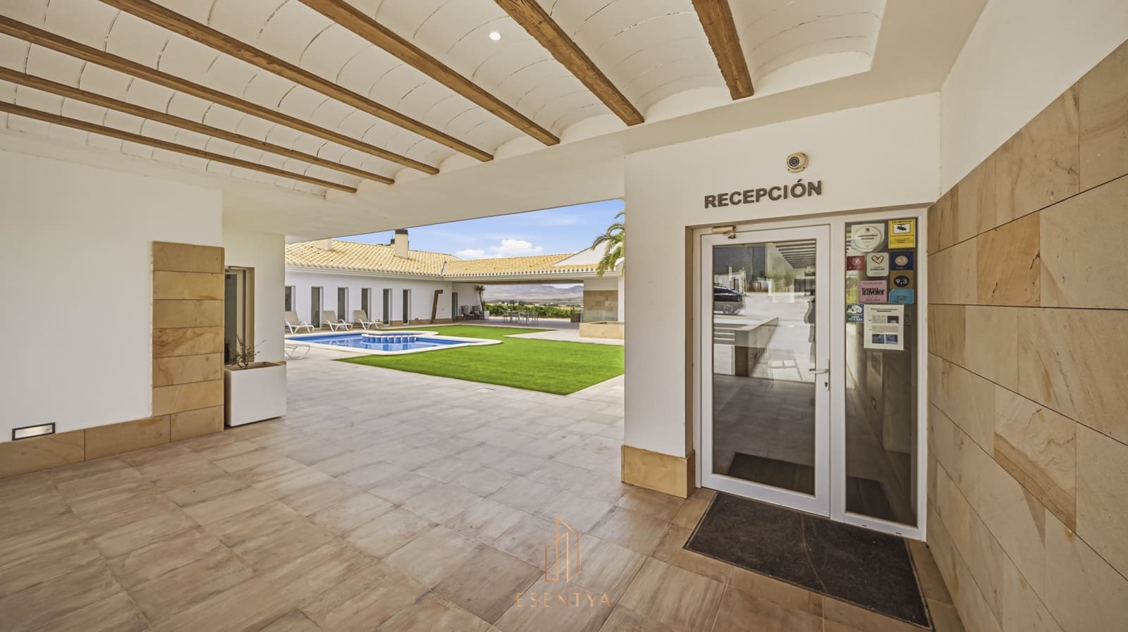 14 sovrum Villa till salu i Yecla med pool garage - 1 700 000 € (Ref: 9985560)