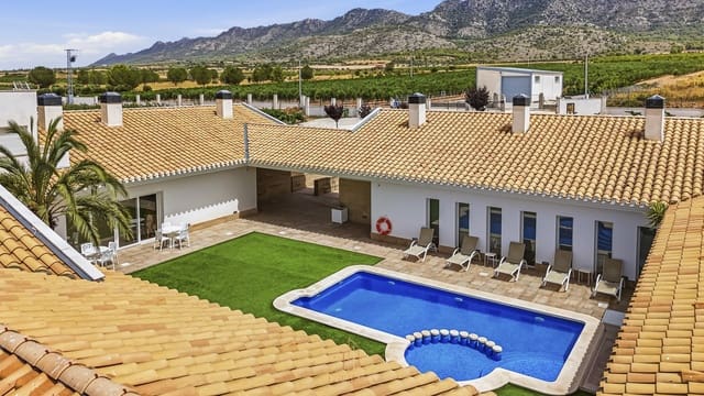 14 sovrum Villa till salu i Yecla med pool garage - 1 700 000 € (Ref: 9985560)