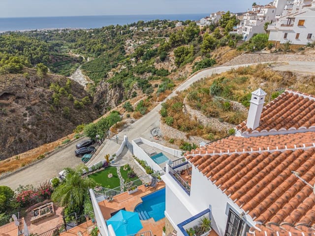 3 sypialnia Willa na sprzedaż w Frigiliana z basenem garażem - 950 000 € (Ref: 10067166)