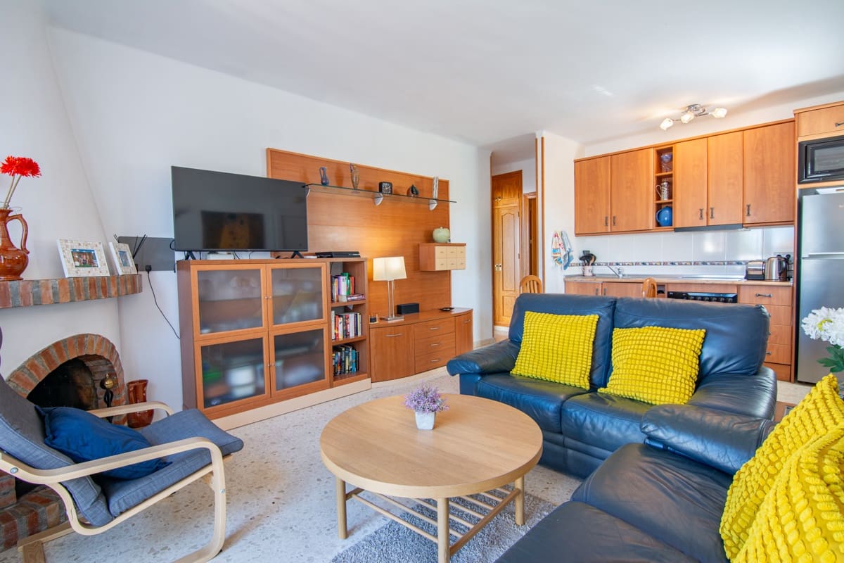 2 Zimmer Reihenhaus zu verkaufen in Nerja mit Pool Garage - 310.000 € (Ref: 10080510)