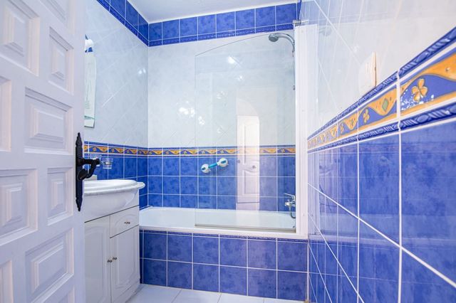 2 chambre Appartement à vendre à Nerja avec piscine garage - 310 000 € (Ref: 10115424)
