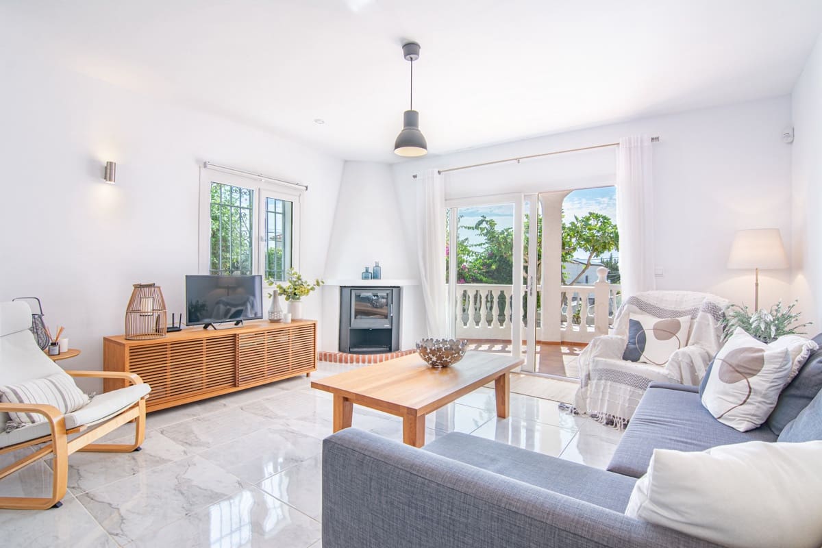 3 soveværelse Villa til salg i Nerja med swimmingpool garage - € 725.000 (Ref: 10128117)