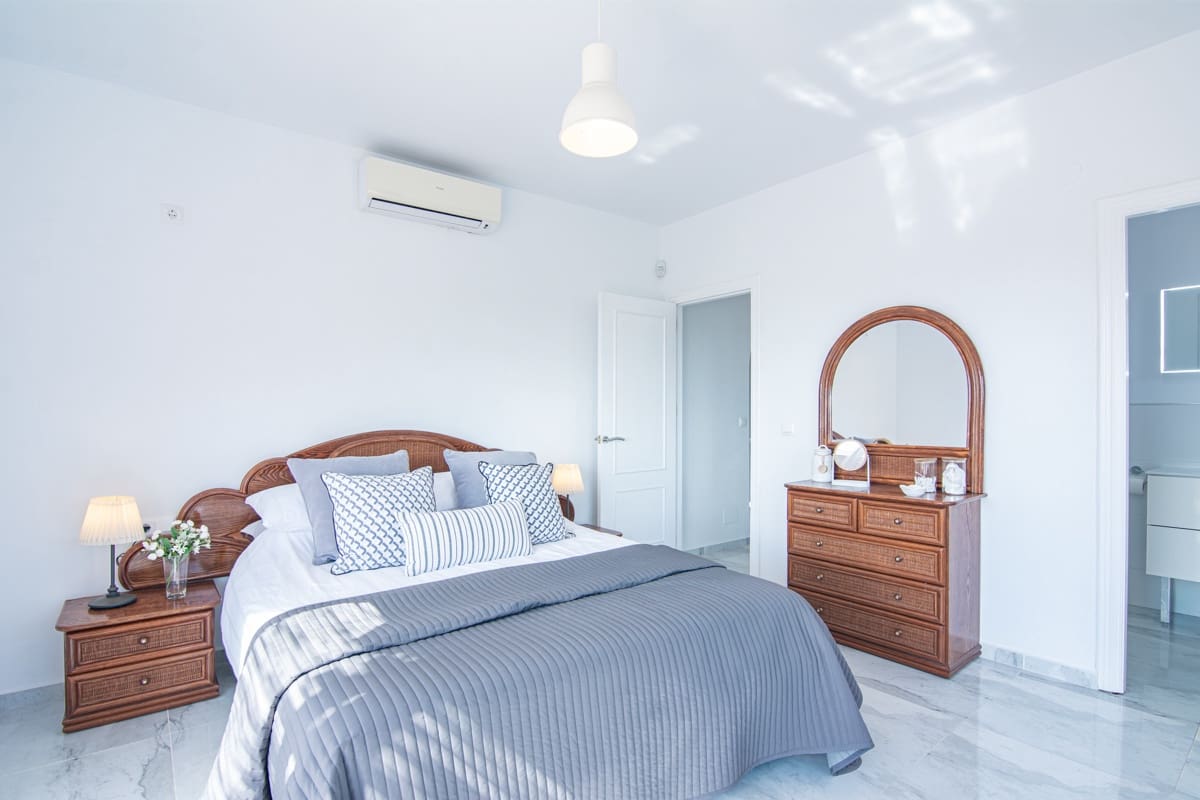3 soveværelse Villa til salg i Nerja med swimmingpool garage - € 725.000 (Ref: 10128117)