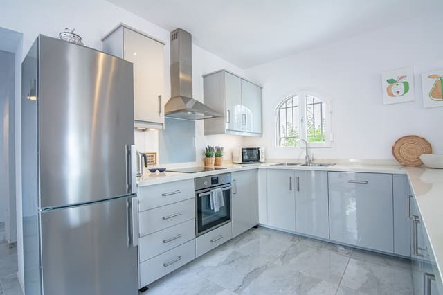 3 chambre Villa/Maison à vendre à Burriana, Nerja avec piscine garage - 725 000 € (Ref: 10128117)