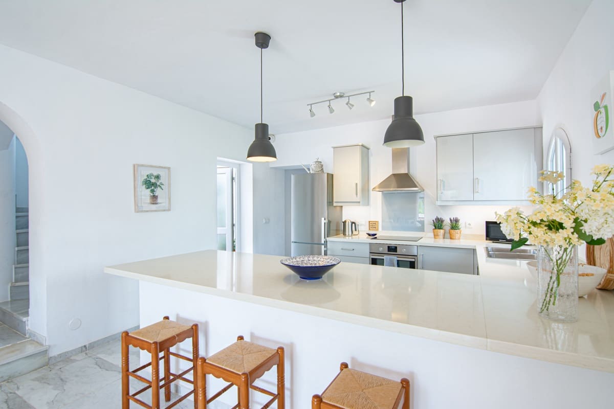 3 soveværelse Villa til salg i Nerja med swimmingpool garage - € 725.000 (Ref: 10128117)
