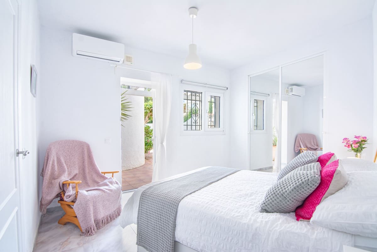 3 soveværelse Villa til salg i Nerja med swimmingpool garage - € 725.000 (Ref: 10128117)