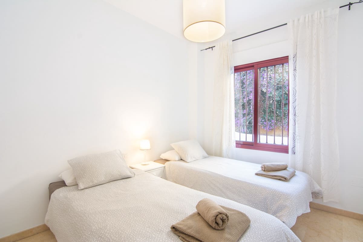 3 bedroom Apartment for sale in Nerja with garage - € 795,000 (Ref: 10153309)