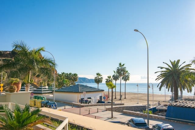 3 bedroom Apartment for sale in Burriana, Nerja with garage - € 795,000 (Ref: 10153309)