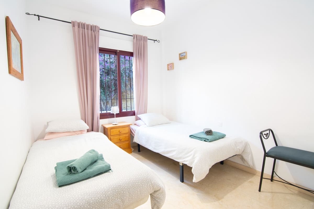 3 bedroom Apartment for sale in Nerja with garage - € 795,000 (Ref: 10153309)