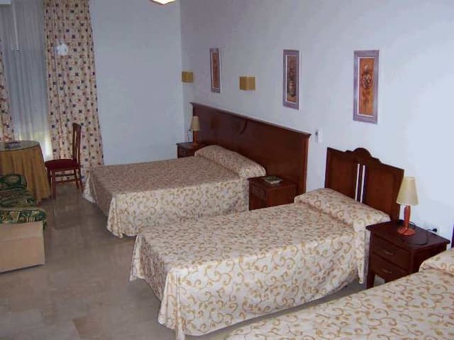 16 soverom Gjestgiveri/B&B til salgs i Nerja - € 1 758 750 (Ref: 5295628)