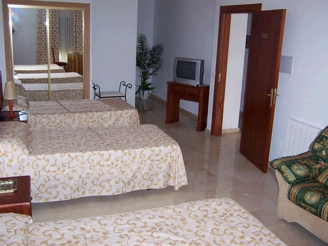 16 soverom Gjestgiveri/B&B til salgs i Nerja - € 1 758 750 (Ref: 5295628)