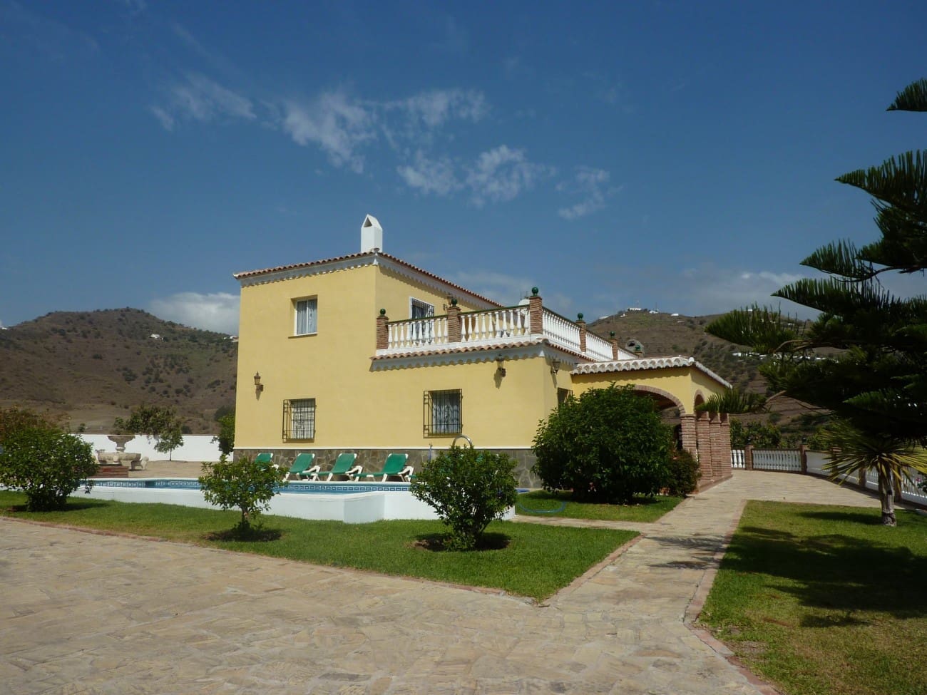 5 slaapkamer Villa te koop in Torrox met zwembad garage - € 1.050.000 (Ref: 5295634)