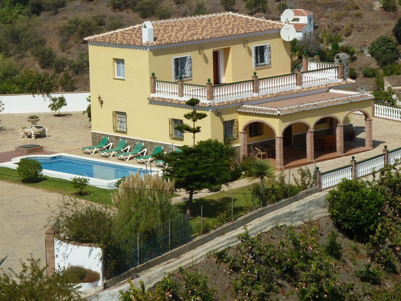 5 slaapkamer Villa te koop in Torrox met zwembad garage - € 1.050.000 (Ref: 5295634)