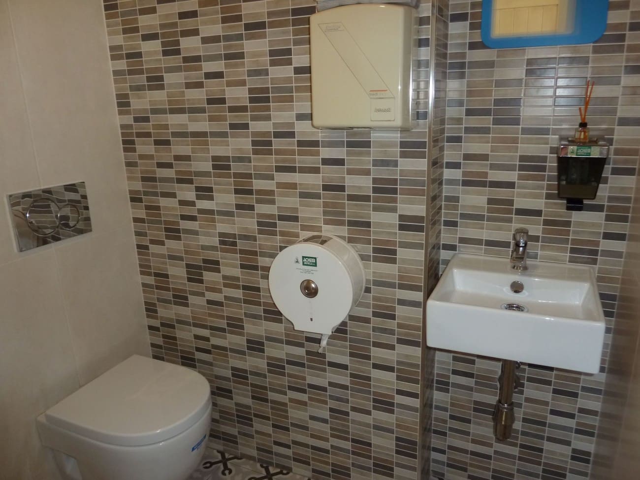 Restaurant/Bar til salg i Nerja - € 1.150.000 (Ref: 5295639)