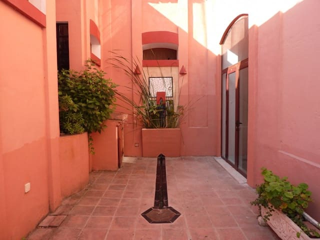 2 sypialnia Finka/Dom wiejski na sprzedaż w Nerja z basenem - 1 300 000 € (Ref: 5295693)