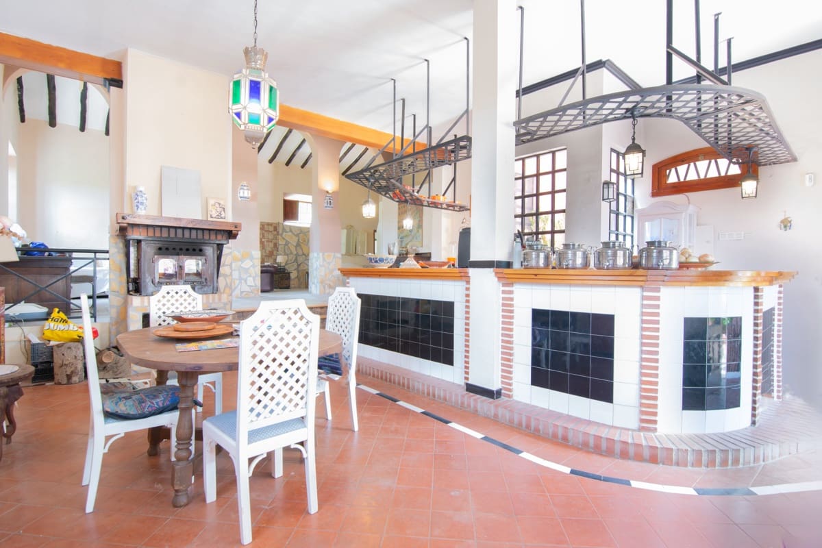 3 sypialnia Willa na sprzedaż w Nerja z basenem - 950 000 € (Ref: 5295693)