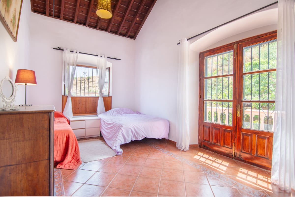 3 sypialnia Willa na sprzedaż w Nerja z basenem - 950 000 € (Ref: 5295693)