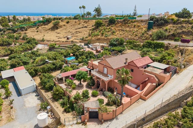 3 sypialnia Willa na sprzedaż w Nerja z basenem - 950 000 € (Ref: 5295693)