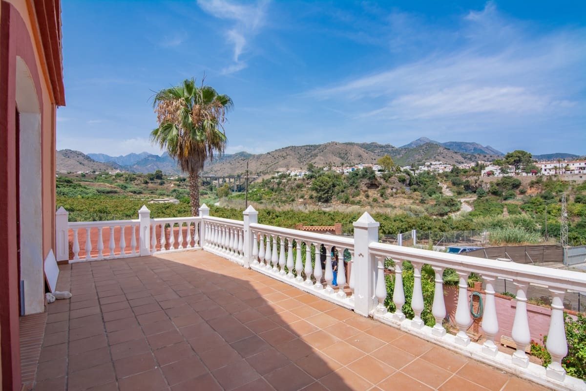 3 sypialnia Willa na sprzedaż w Nerja z basenem - 950 000 € (Ref: 5295693)