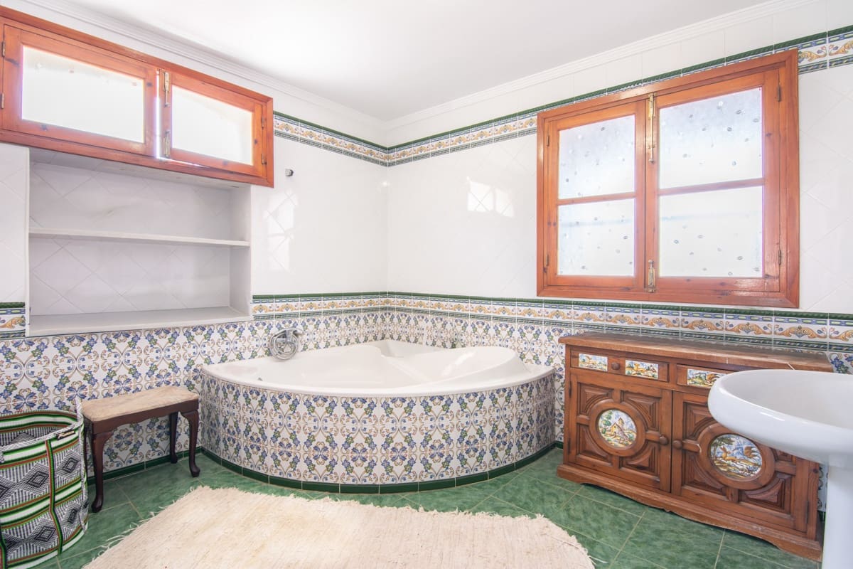 3 sypialnia Willa na sprzedaż w Nerja z basenem - 950 000 € (Ref: 5295693)