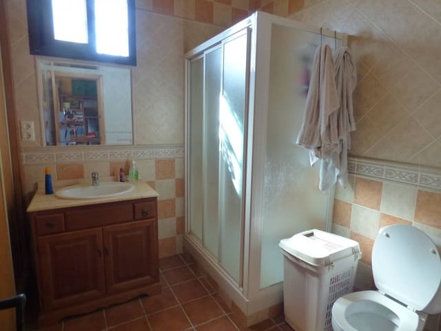 Chalet de 4 habitaciones en Nerja en venta con piscina garaje - 695.000 € (Ref: 7006804)