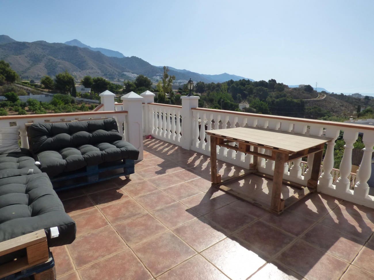 Chalet de 4 habitaciones en Nerja en venta con piscina garaje - 695.000 € (Ref: 7006804)