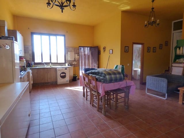 Chalet de 4 habitaciones en Nerja en venta con piscina garaje - 695.000 € (Ref: 7006804)