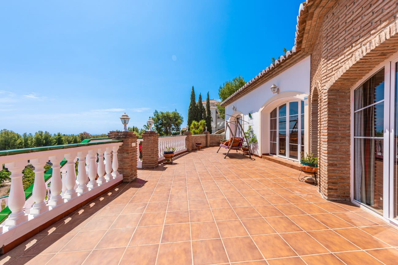 5 slaapkamer Villa te koop in Frigiliana met zwembad garage - € 945.000 (Ref: 7585489)