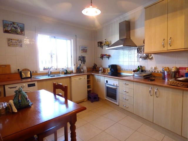 3 soveværelse Villa til salg i Torrox-Costa, Torrox med swimmingpool garage - € 425.000 (Ref: 7842407)