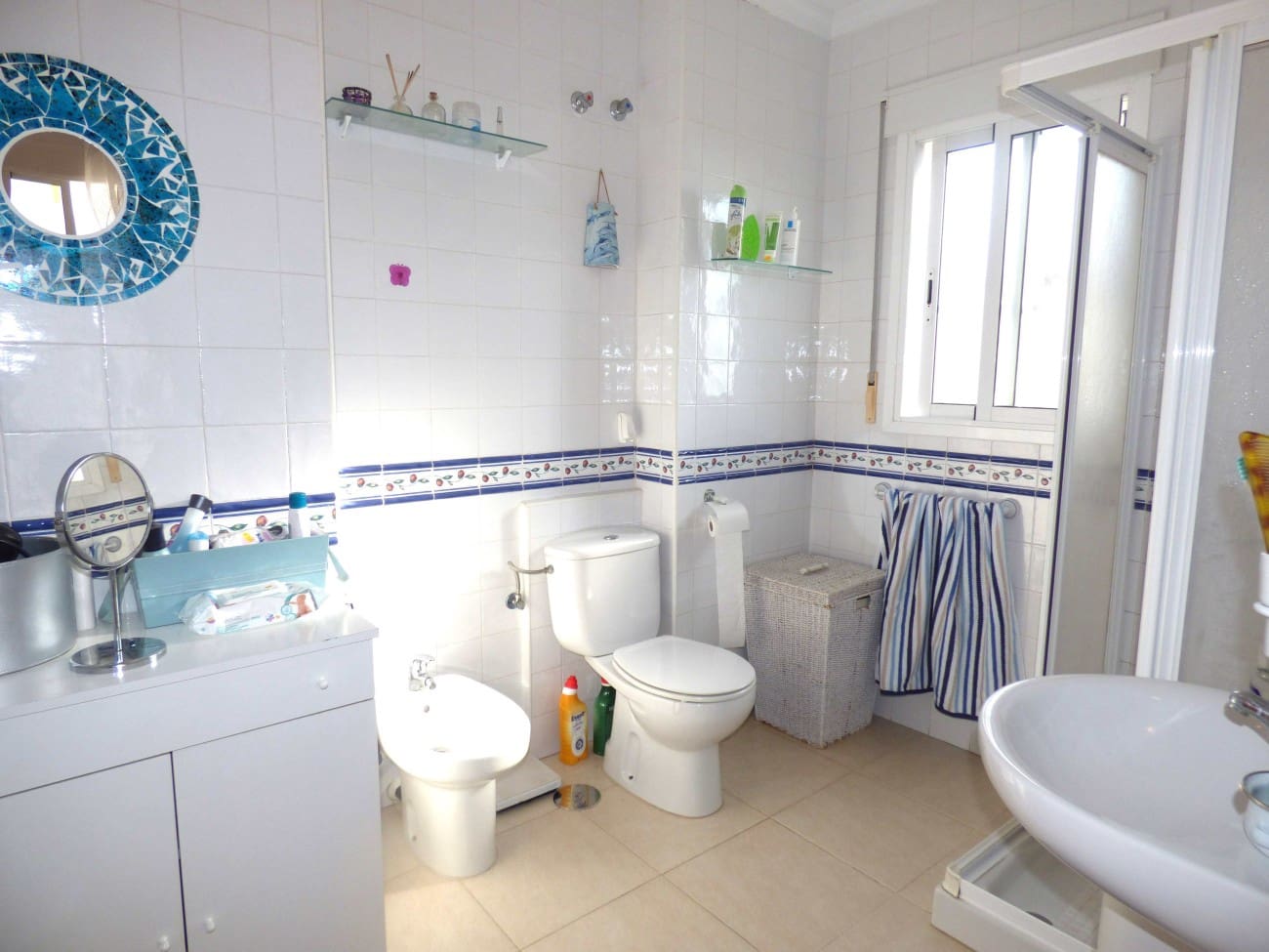 3 soveværelse Villa til salg i Torrox-Costa med swimmingpool garage - € 425.000 (Ref: 7842407)