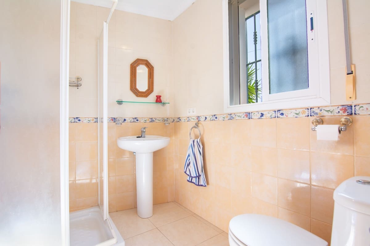3 sovrum Villa till salu i Torrox-Costa med pool garage - 425 000 € (Ref: 7842407)