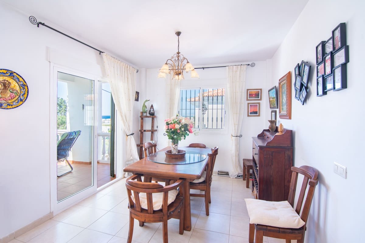 3 sovrum Villa till salu i Torrox-Costa med pool garage - 425 000 € (Ref: 7842407)