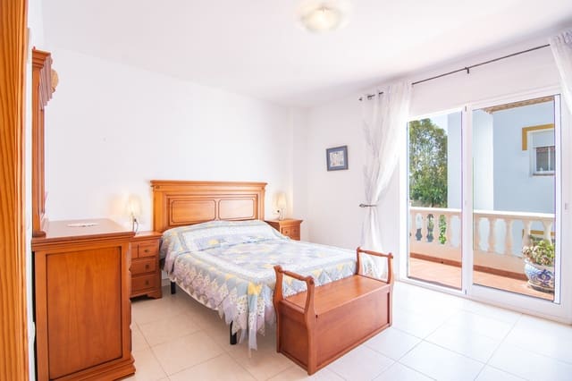 3 quarto Moradia para venda em Torrox-Costa, Torrox com piscina garagem - 425 000 € (Ref: 7842407)