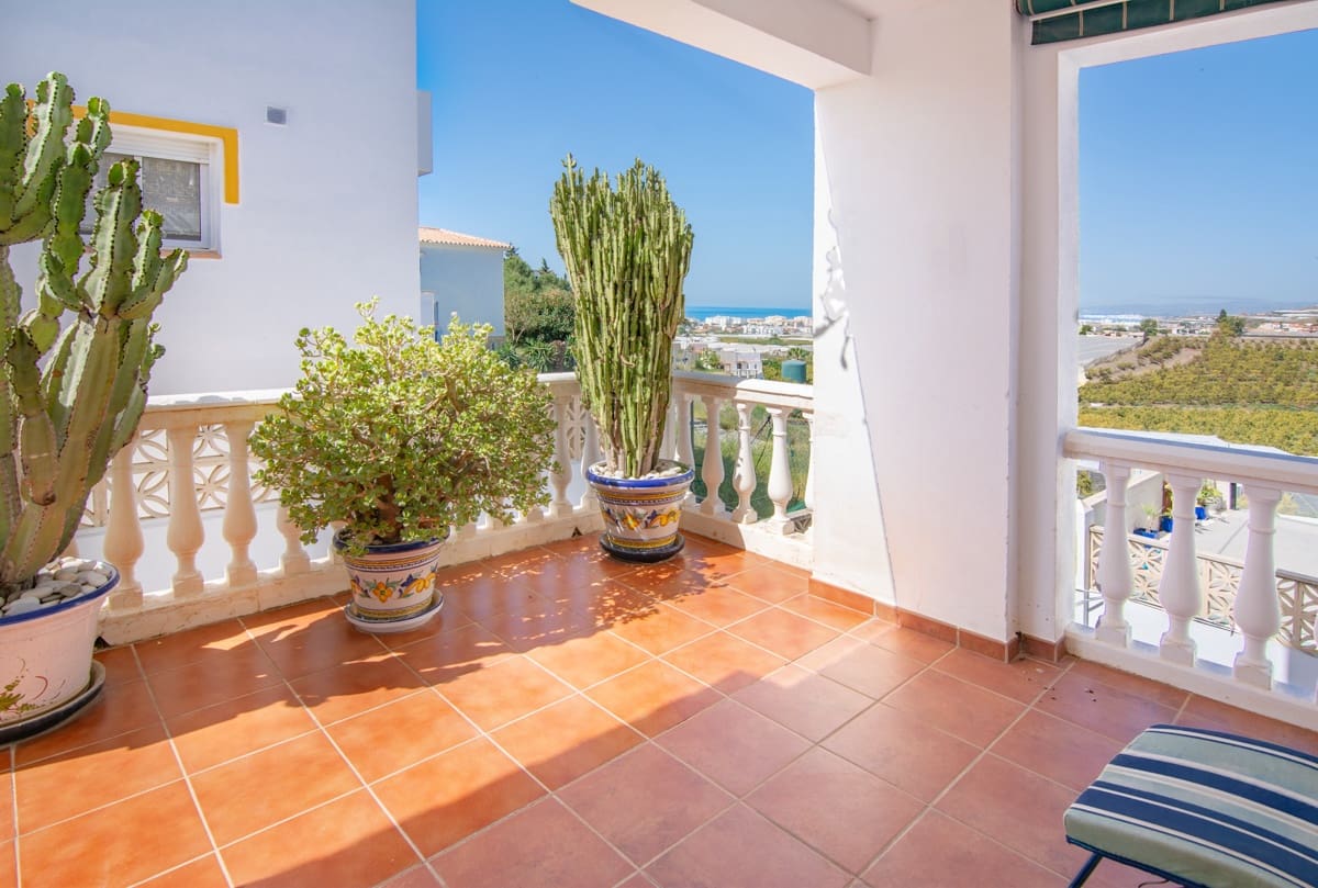 3 sovrum Villa till salu i Torrox-Costa med pool garage - 425 000 € (Ref: 7842407)