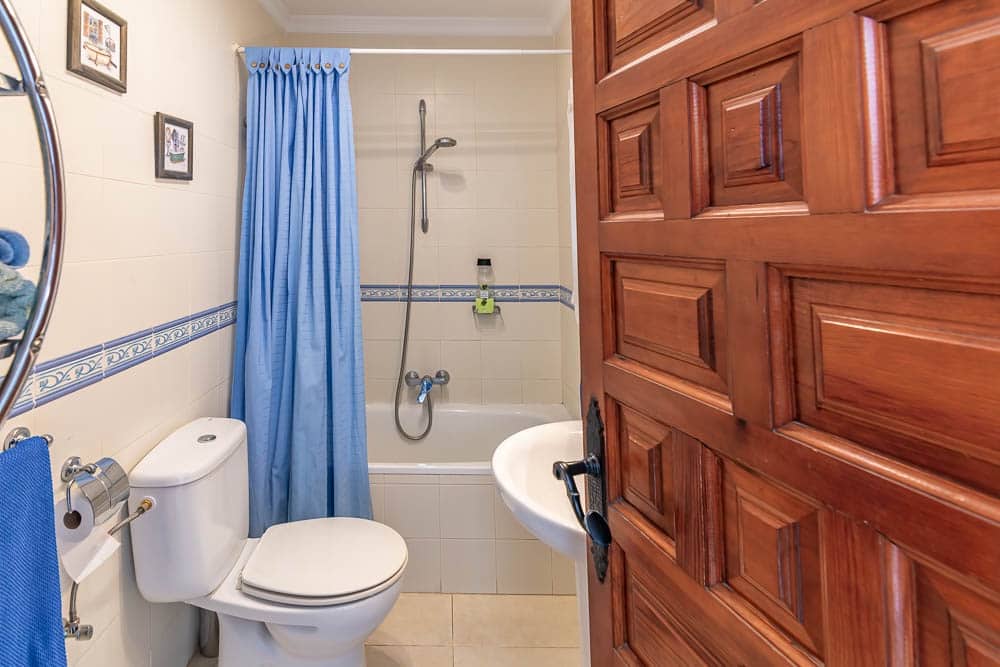 1 bedroom Apartment for sale in Nerja with pool - € 330,000 (Ref: 7848108)