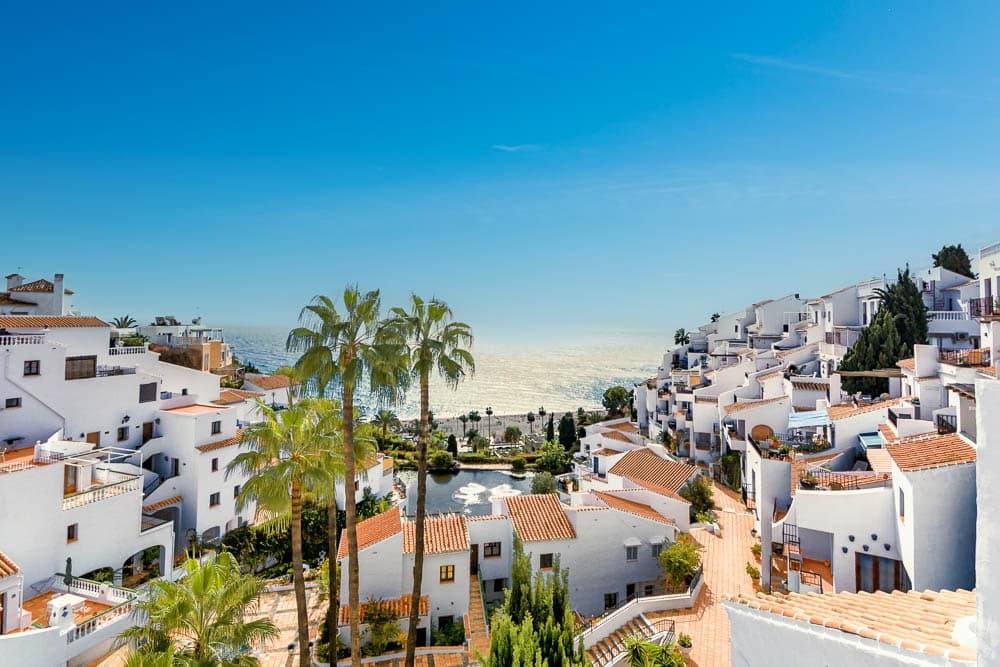 1 bedroom Apartment for sale in Nerja with pool - € 330,000 (Ref: 7848108)