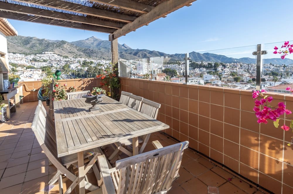 3 soveværelse Penthouse til salg i Nerja - € 699.000 (Ref: 8727353)