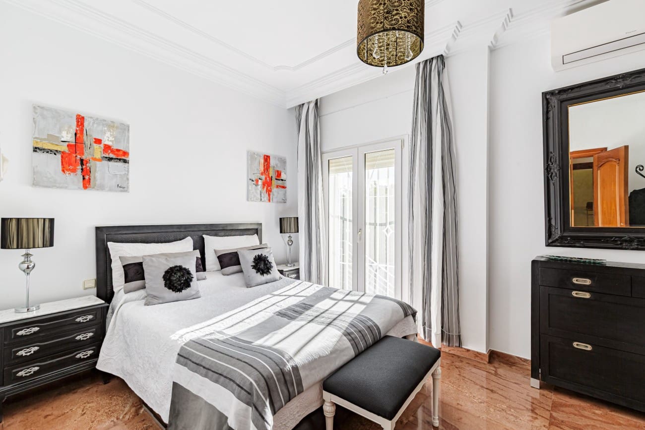 4 Zimmer Villa zu verkaufen in Nerja mit Pool Garage - 2.700.000 € (Ref: 8836336)