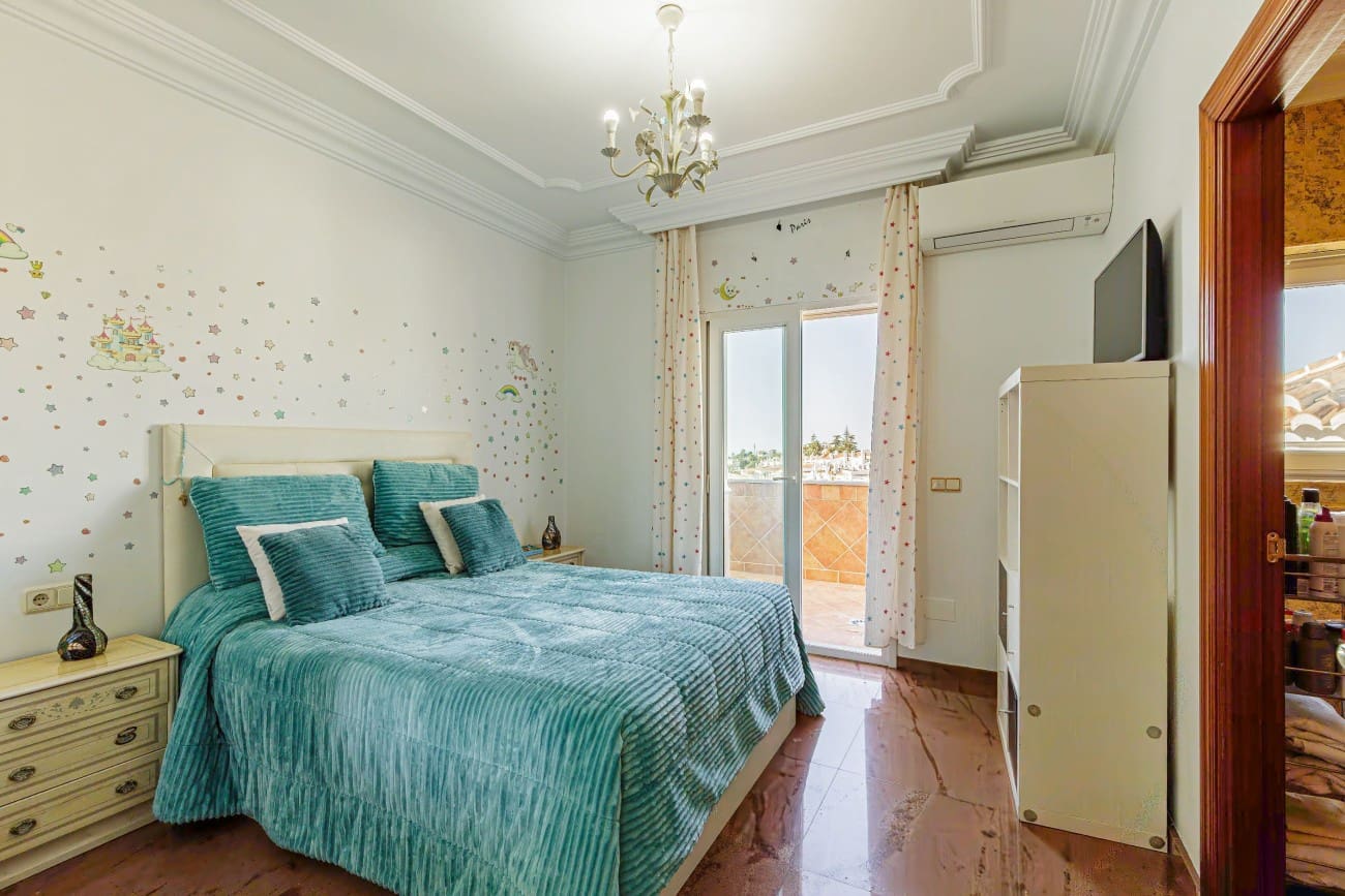 4 Zimmer Villa zu verkaufen in Nerja mit Pool Garage - 2.700.000 € (Ref: 8836336)