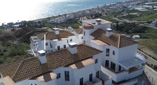 2 soveværelse Byhus til salg i El Peñoncillo, Torrox med swimmingpool garage - € 299.000 (Ref: 8892214)