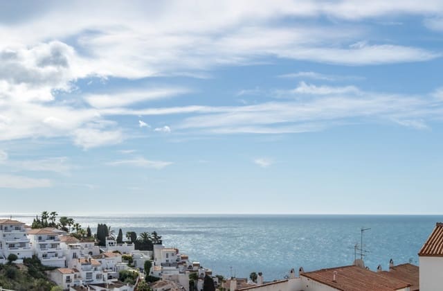 2 Zimmer Apartment zu verkaufen in Nerja mit Pool - 325.000 € (Ref: 8921239)