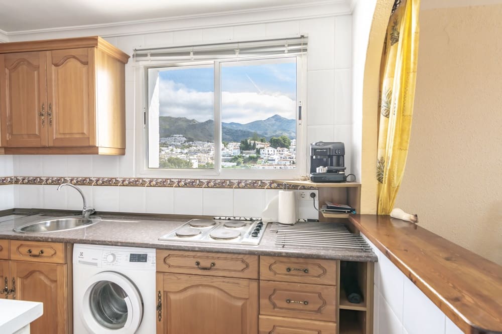 2 bedroom Apartment for sale in Nerja with pool - € 325,000 (Ref: 8921239)