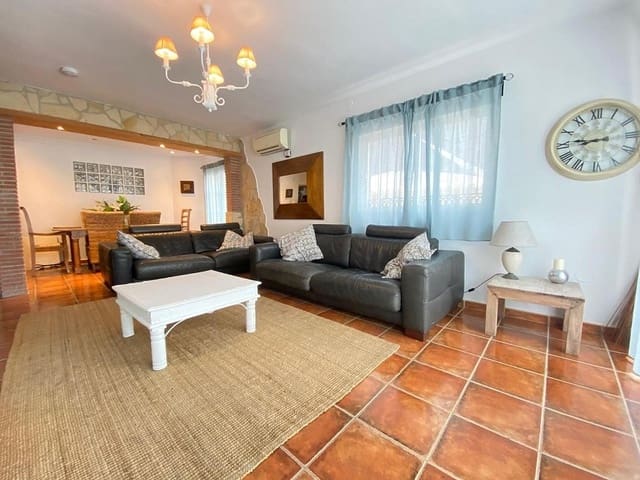 4 chambre Villa/Maison à vendre à Burriana, Nerja avec piscine - 685 000 € (Ref: 8941209)