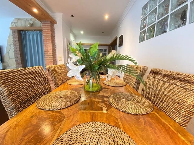 4 chambre Villa/Maison à vendre à Burriana, Nerja avec piscine - 685 000 € (Ref: 8941209)