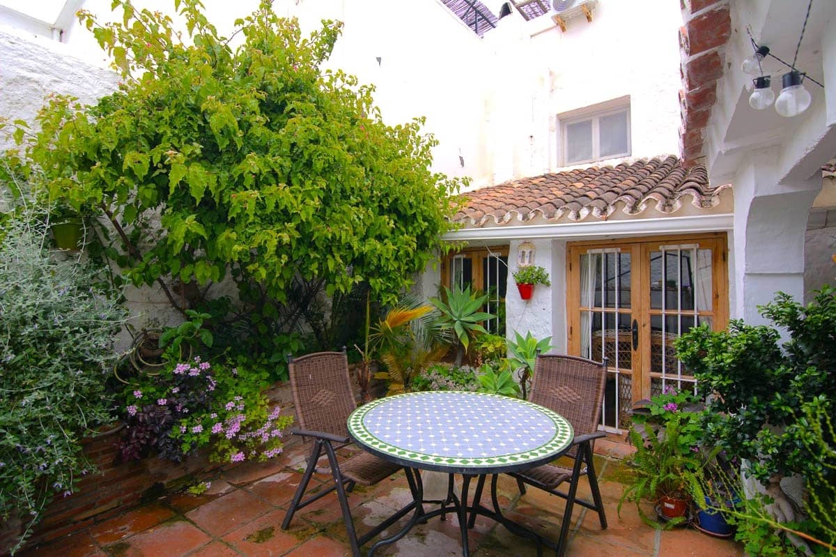 Casa de 4 habitaciones en Nerja en venta con piscina - 649.000 € (Ref: 8968034)