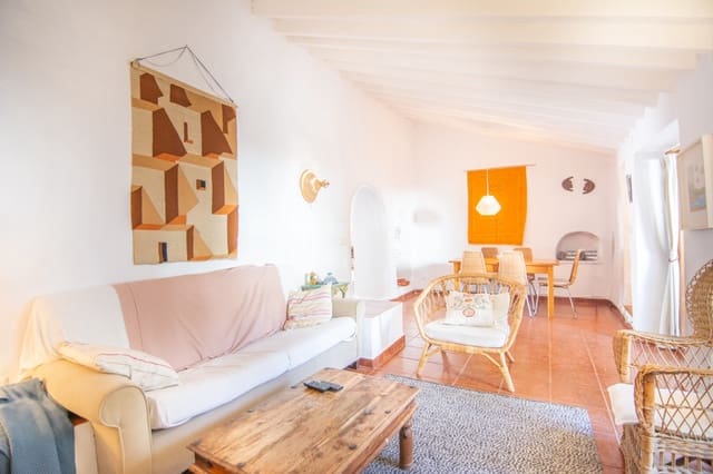 Casa de 4 habitaciones en Nerja en venta con piscina - 649.000 € (Ref: 8968034)